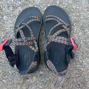 Chaco sandals Size 1 (little girl)